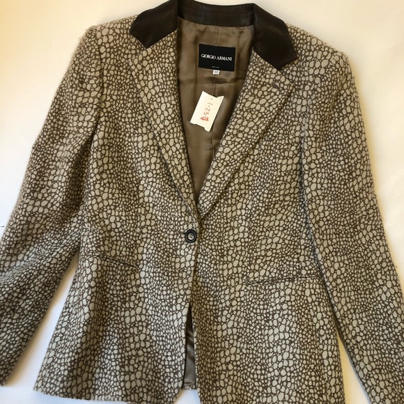 Giorgio Armani Jackets & Blazers - Giorgio armani blazer